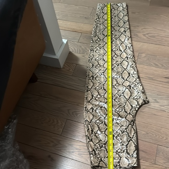 Zara EUC Snake Reptile Print Faux Leather Pants Size M Bloggers Fav High Waist - Picture 4 of 9